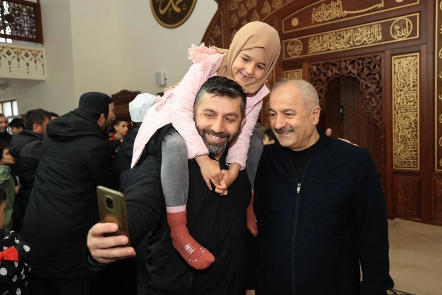 “Sertaç Abi” Gebzeli Çocuklarla Buluştu