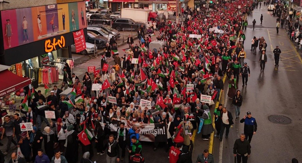 Gebze’de Binlerce Vicdan Gazze İçin Sokaklarda Buluştu