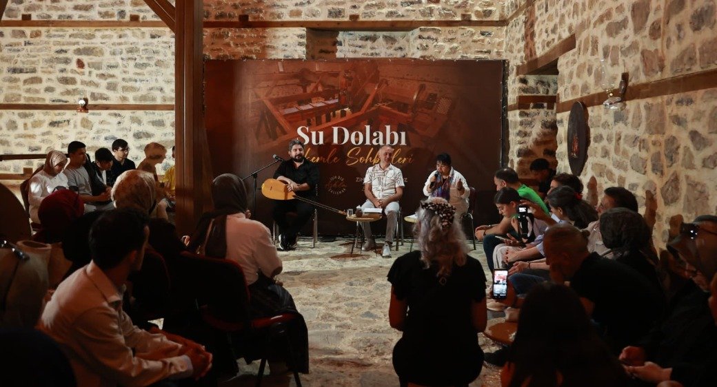 Tarihi Su Dolabı’nda Neşet Ertaş Türküleri Yankılandı