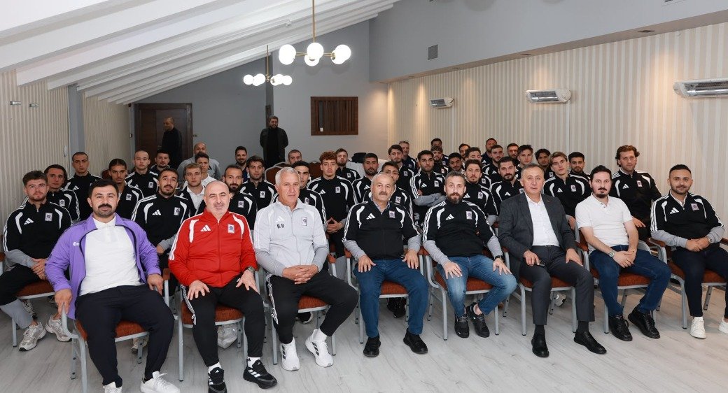 Başkan Büyükgöz Gebzespor'un Bolu Kampında