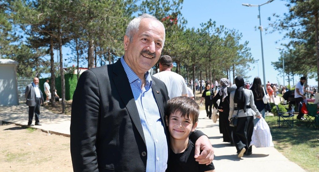 Başkan Büyükgöz, Şehrin Yeni Nefesi Pelitli Damgatepe Mesire Alanı’nda Vatandaşlarla Buluştu
