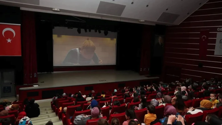 Sinema Gösterimleri