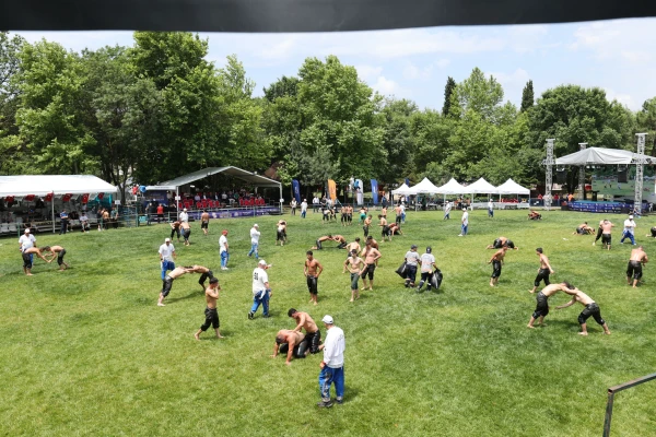 Hünkar Çayırı Yağlı Güreşleri