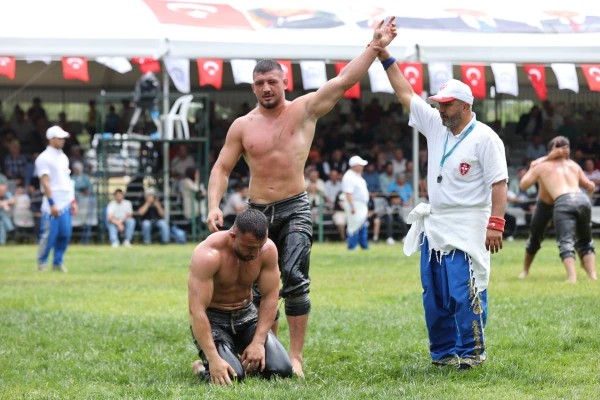 Hünkar Çayırı Yağlı Güreşleri